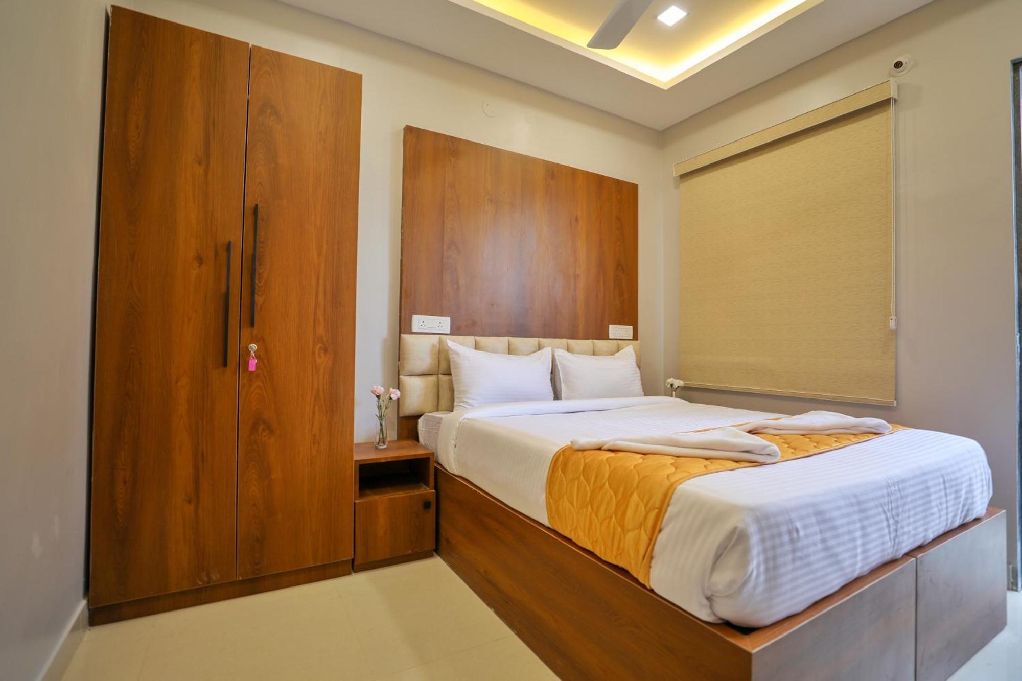 Hotel Ceasta, Beside Us Consulate Hyderabad, Gachibowli Gundipet 외부 사진
